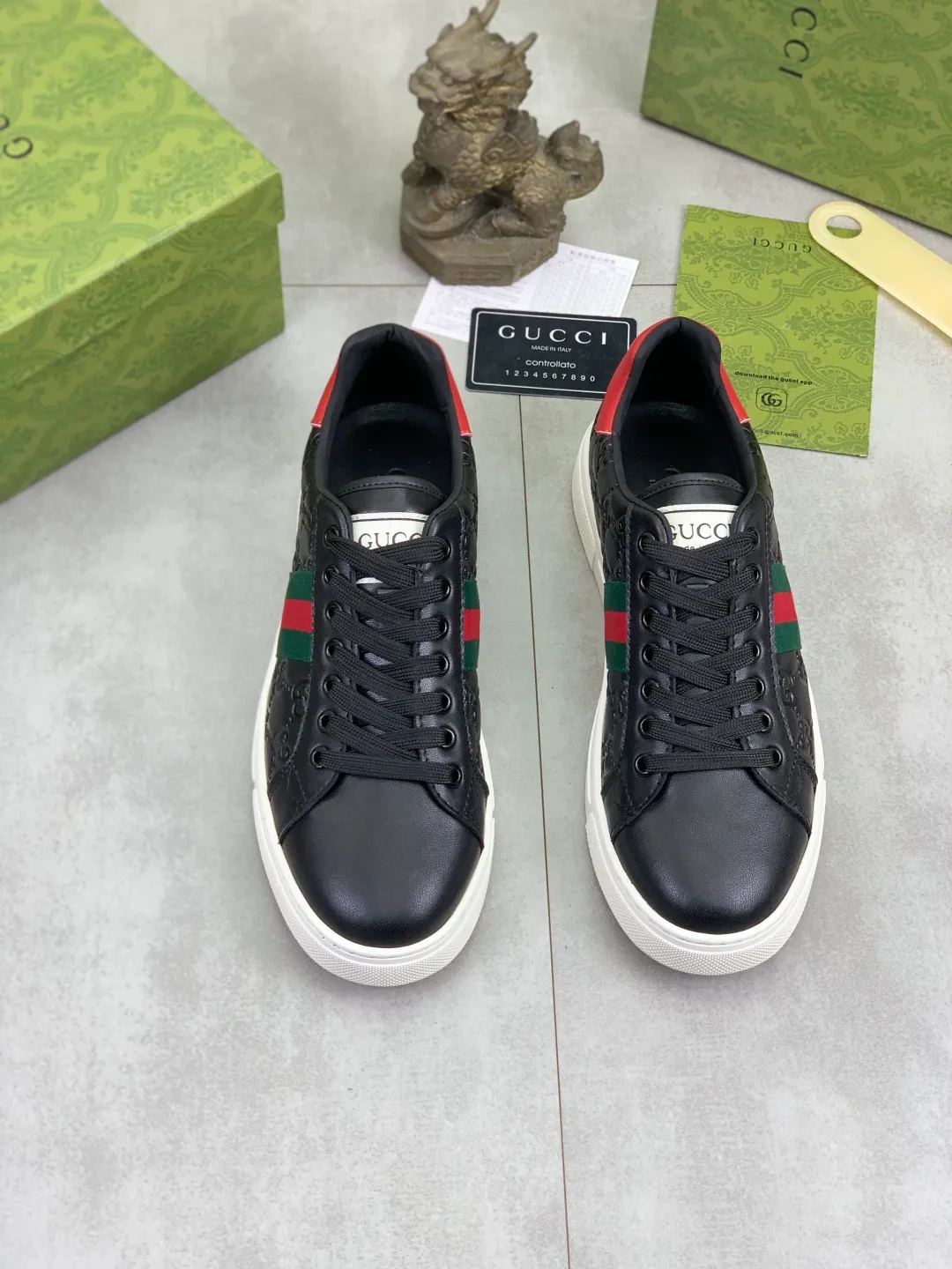 Men's Men's Shoes P420 💰[New Style] 🆘 The latest model from Gucci's official website🎁Classic casual and fashionable men's shoes👟Hot style💥Simple and elegant style, exclusive for trendy men. Unique latest brand elements from the official website👑Gucci original decoration, fashionable and generous, made of original soft calfskin fabric➕Comfortable soft sheepskin lining ✅The official website specifies wear-resistant rubber outsole_full of elasticity, classic model taken in real life🎬Color: 2️⃣colors available😍Number: 38-44
